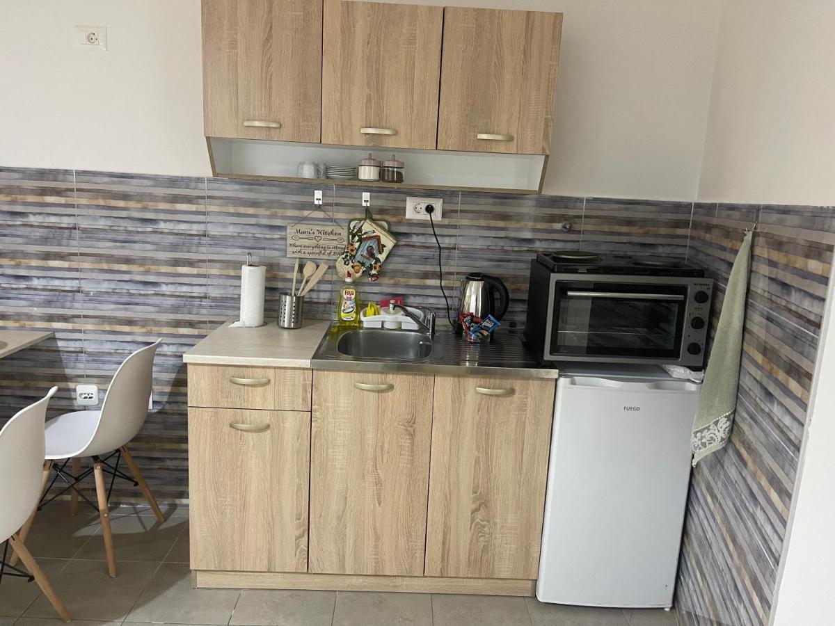 R&B Apartment City Center Охрид Екстериор снимка