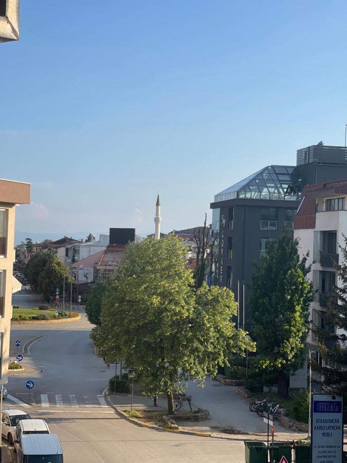 R&B Apartment City Center Охрид Екстериор снимка