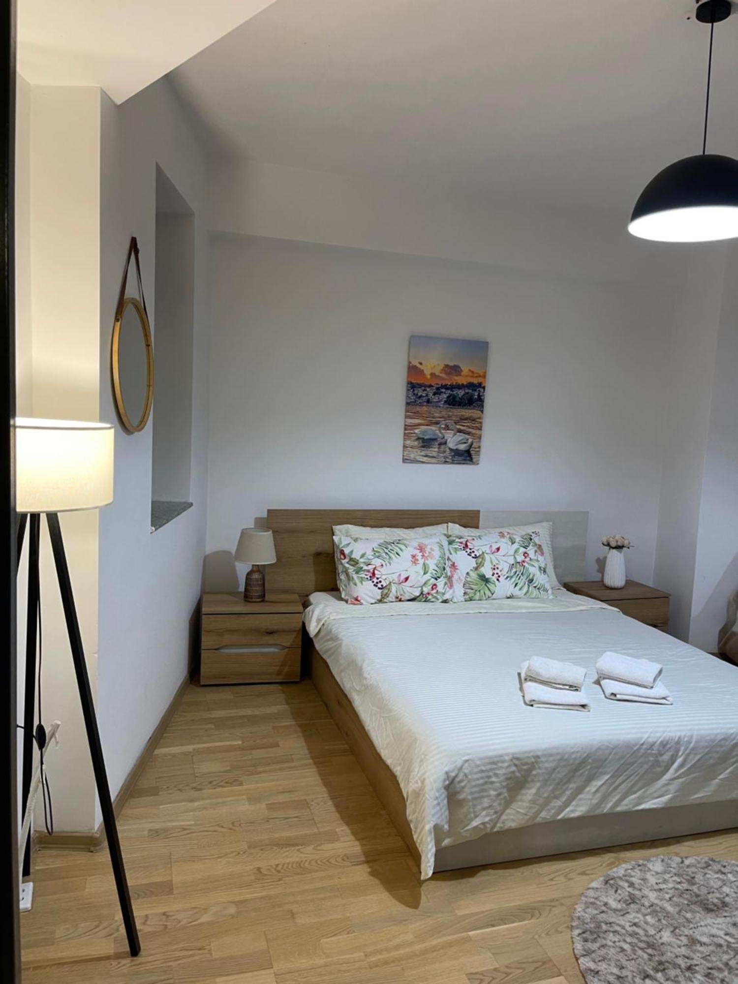 R&B Apartment City Center Охрид Екстериор снимка